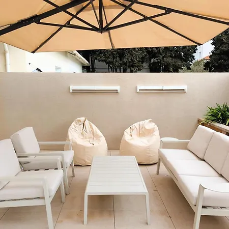 Penthouse With Large Terrace Near Beaches Apartamento