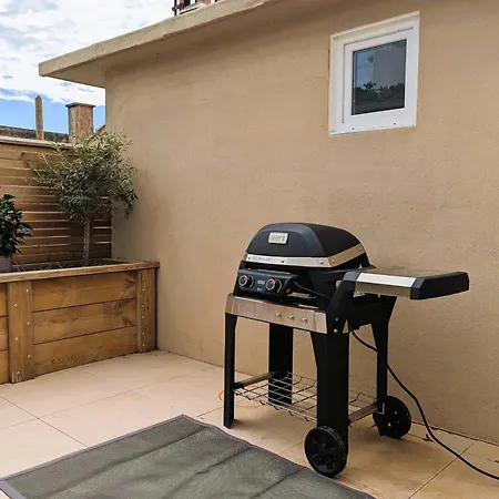 Penthouse With Large Terrace Near Beaches *