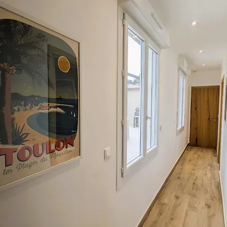 Appartement Penthouse With Large Terrace Near Beaches *